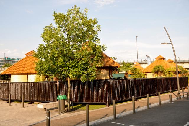 min 2010 07 11 river island village 019
